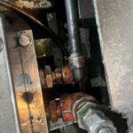 絞り機のアダプター部分から油漏れ