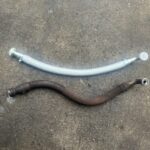 さびれたホースと新品のホース