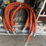 現場で製作した複数のホース