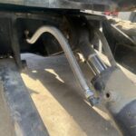 地面・機械に繋がってるホース